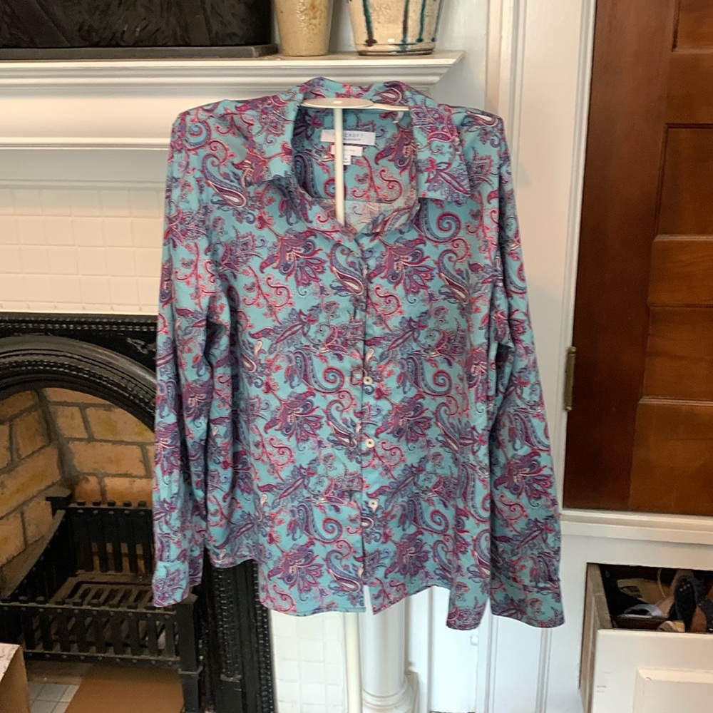 Foxcroft for Appleseeds floral print paisley button down.Worn once.114.99 retail